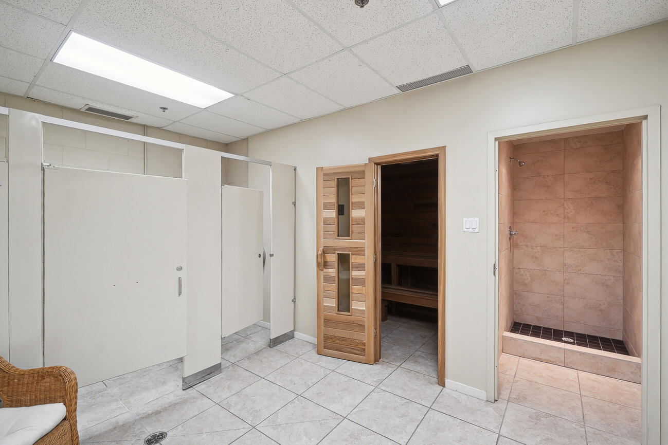 Dry sauna and shower area